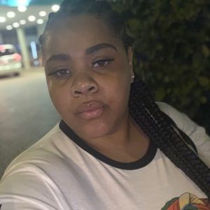 Meet your Posher, Akeliah